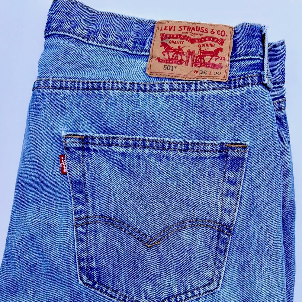 Levi’s 501 Blue Jeans - Picture 2 of 16